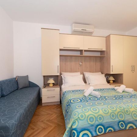 Apartman Dese 2+1 Tučepi Exterior foto