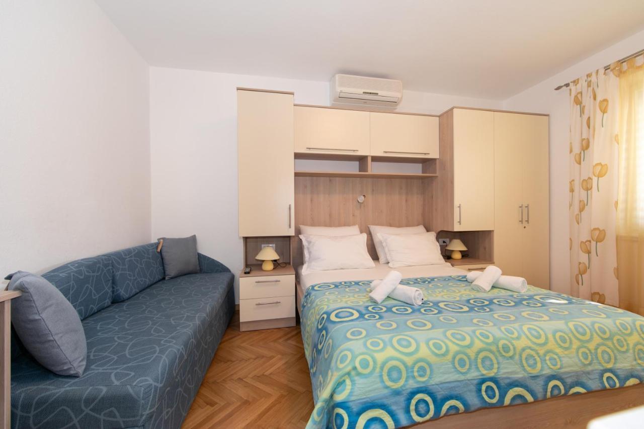 Apartman Dese 2+1 Tučepi Exterior foto